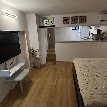 דירת סטודיו באווירת צימר במתחם נגה,דקה הליכה מהים. Tel-Aviv Extérieur photo