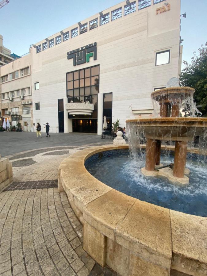 דירה דירת סטודיו באווירת במתחם נגה,דקה הליכה מהים. תל אביב