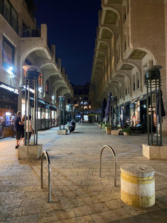 דירה דירת סטודיו באווירת במתחם נגה,דקה הליכה מהים.